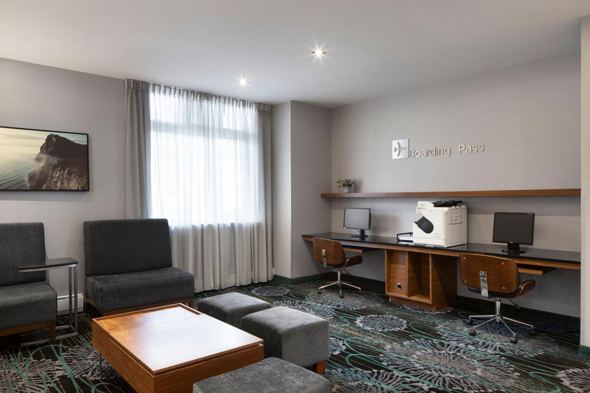 Courtyard By Marriott St. John'S Newfoundland Hotel Bagian luar foto
